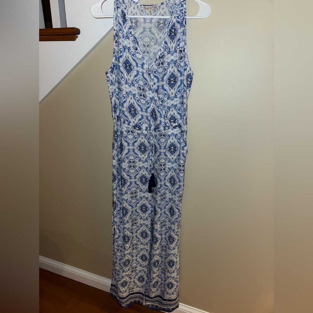 NWOT Eliane Rose Blue & White Print V-neck Drawstring Jumpsuit